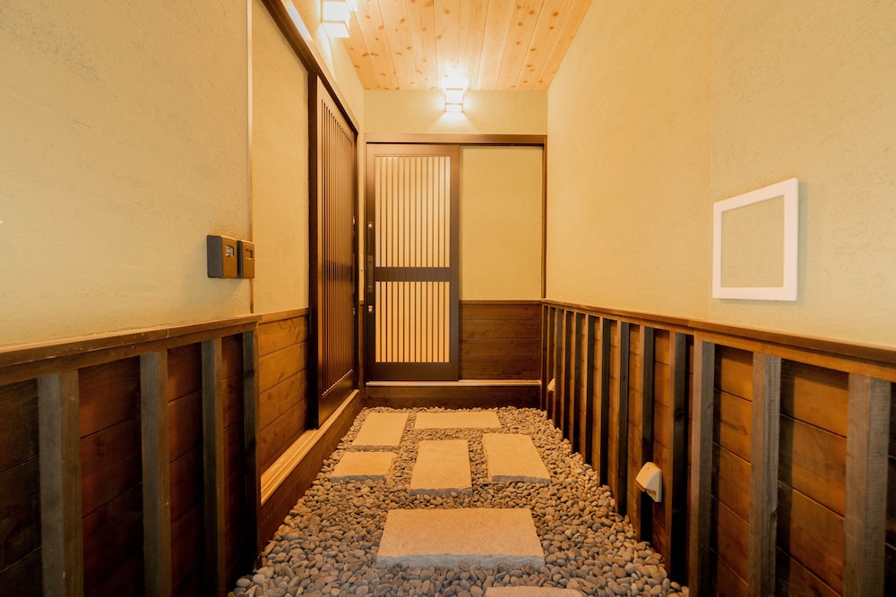 TSURUBASHI HIGH - GRADE JAPANESE HOMESTAY SL - 1 大阪