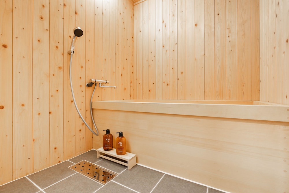 TSURUBASHI HIGH - GRADE JAPANESE HOMESTAY SL - 1 大阪