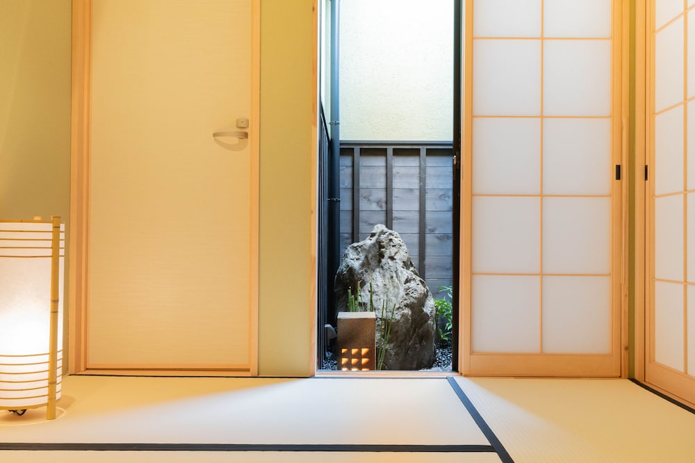 TSURUBASHI HIGH - GRADE JAPANESE HOMESTAY SL - 1 大阪