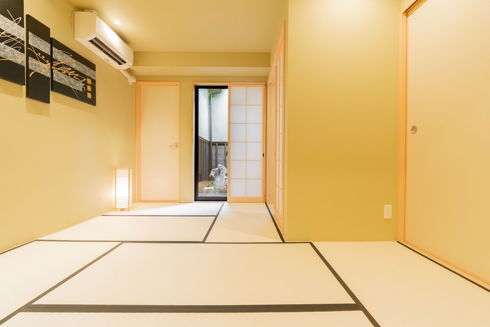 TSURUBASHI HIGH - GRADE JAPANESE HOMESTAY SL - 1 大阪