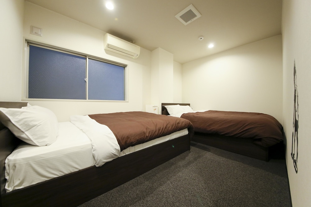 ROOTS HOSTEL 大阪