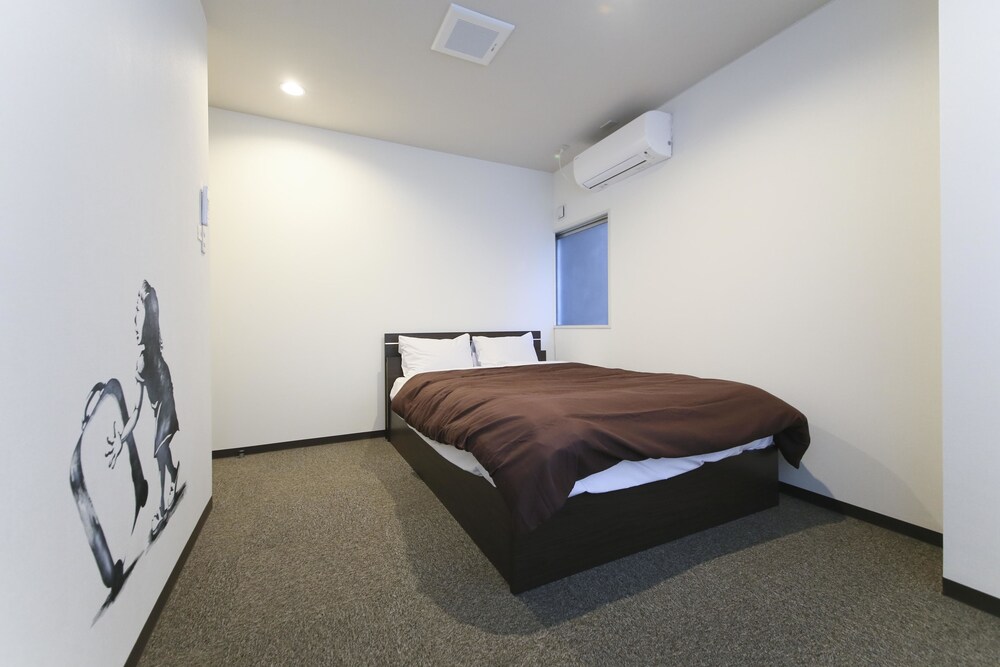 ROOTS HOSTEL 大阪