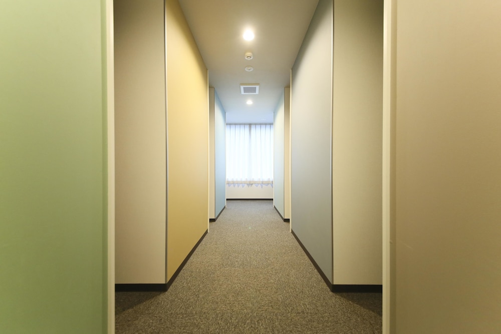 ROOTS HOSTEL 大阪