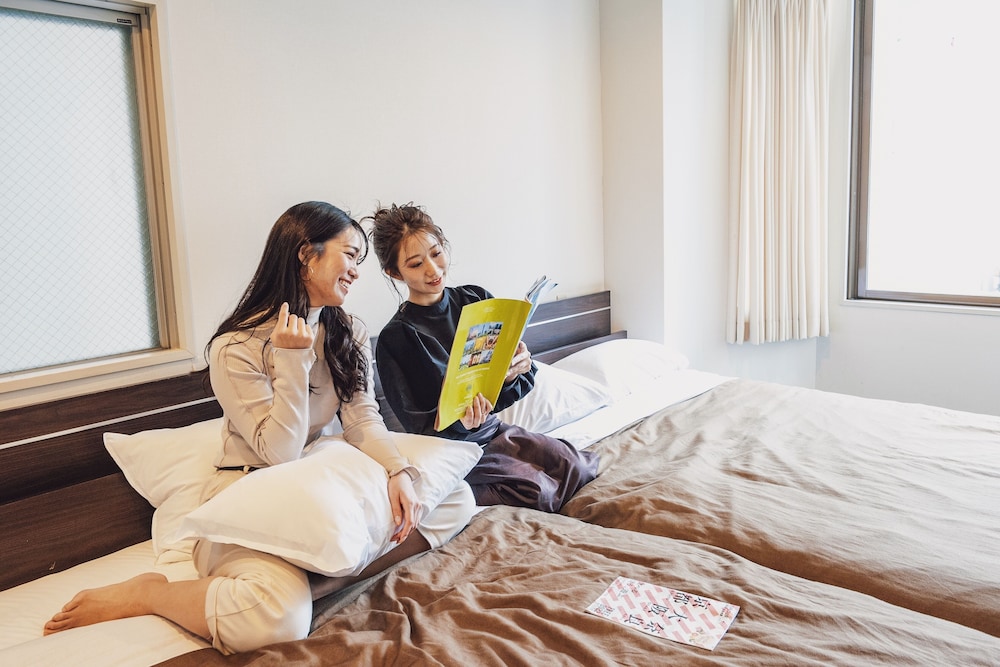 ROOTS HOSTEL 大阪