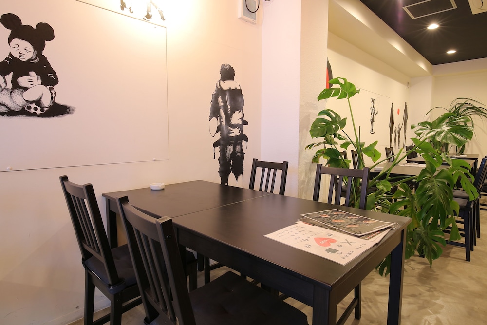 ROOTS HOSTEL 大阪