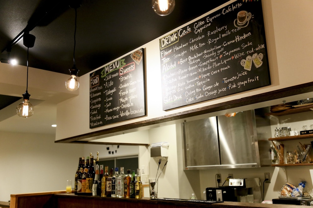 ROOTS HOSTEL 大阪