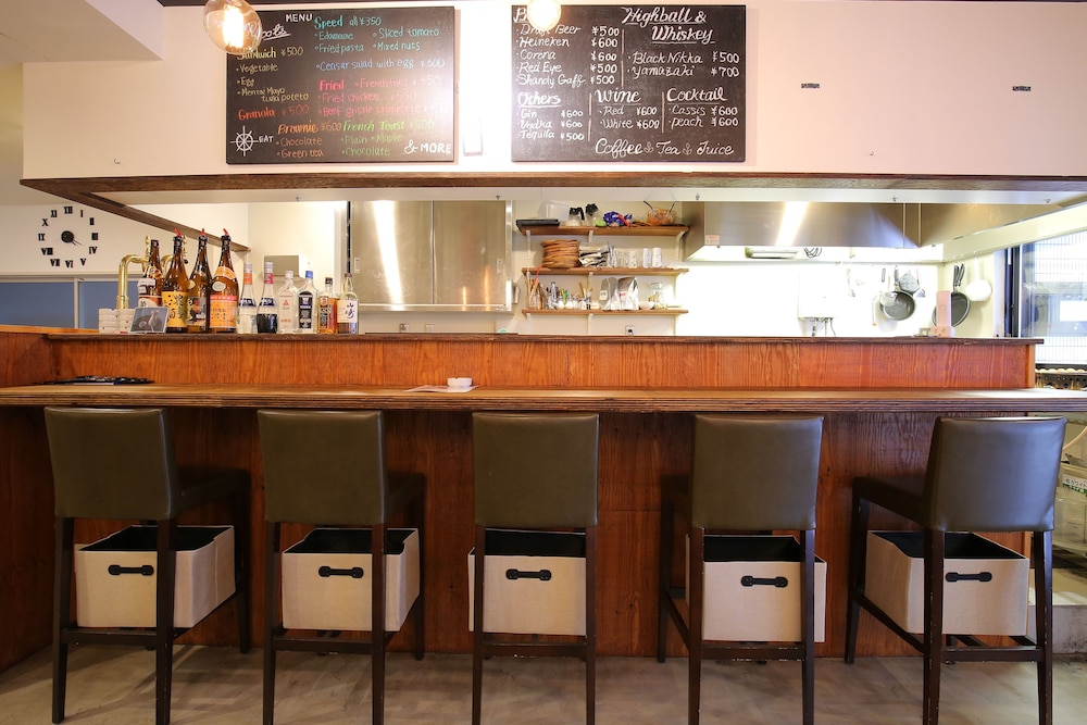ROOTS HOSTEL 大阪