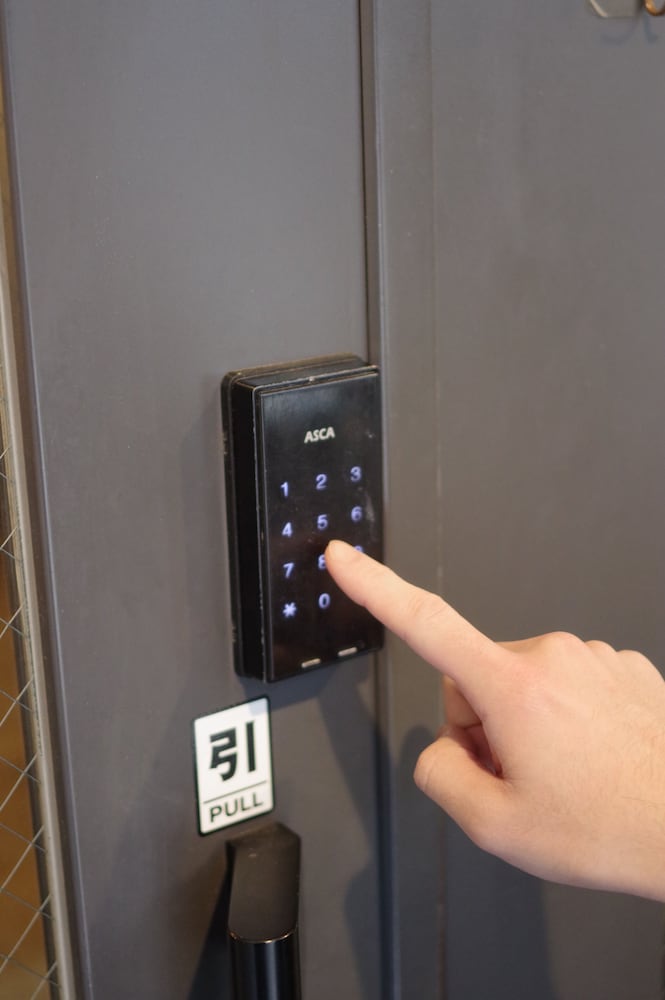 ROOTS HOSTEL 大阪