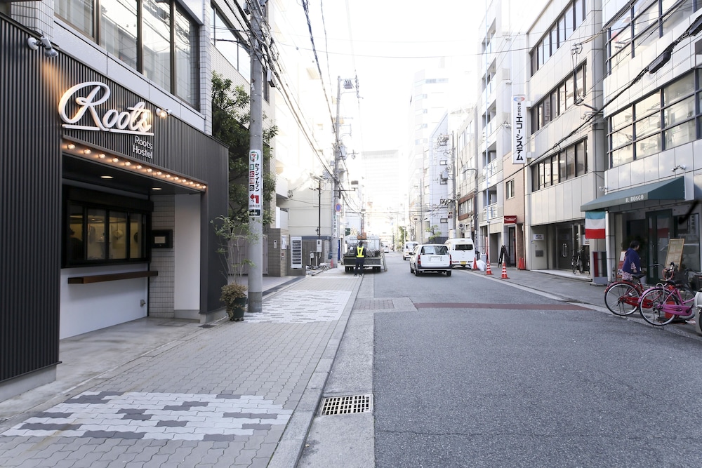 ROOTS HOSTEL 大阪