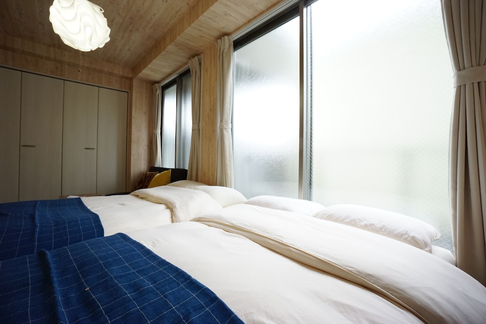 TERRY'S APARTMENT NAMBA SOUTH VI AD02A 大阪