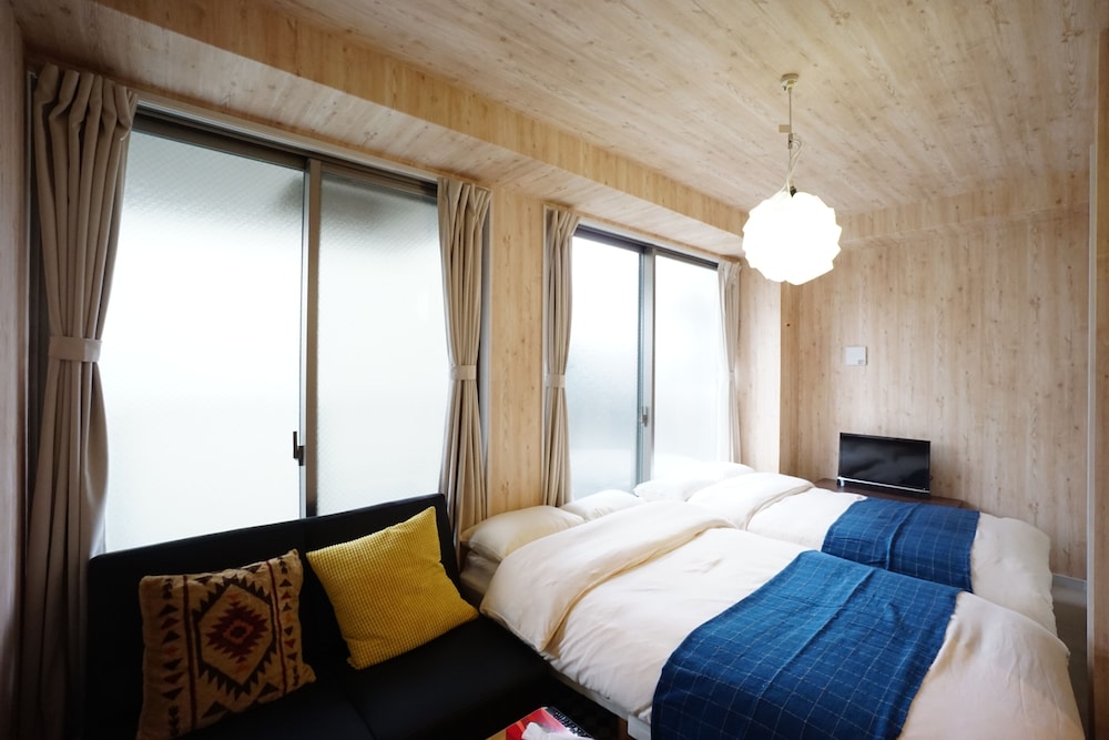 TERRY'S APARTMENT NAMBA SOUTH VI AD02A 大阪