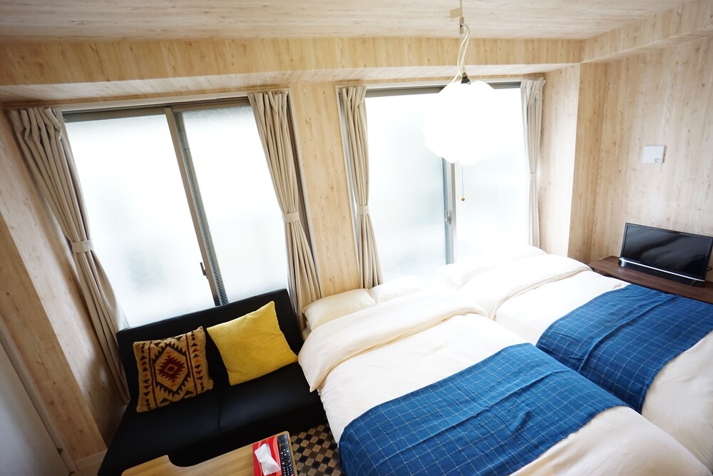 TERRY'S APARTMENT NAMBA SOUTH VI AD02A 大阪