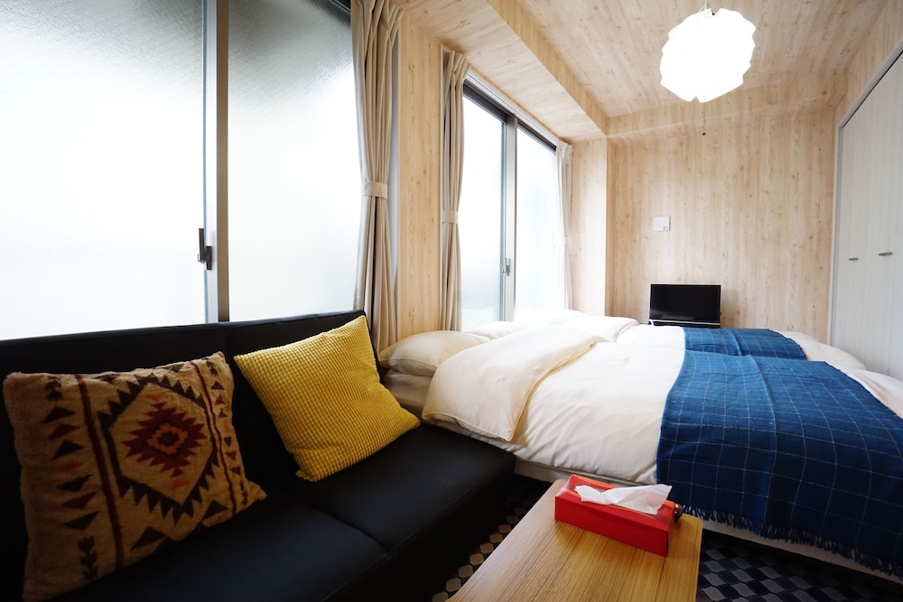 TERRY'S APARTMENT NAMBA SOUTH VI AD02A 大阪