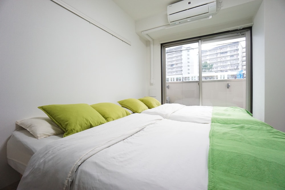 TERRY'S APARTMENT NAMBA WEST I E02C 大阪