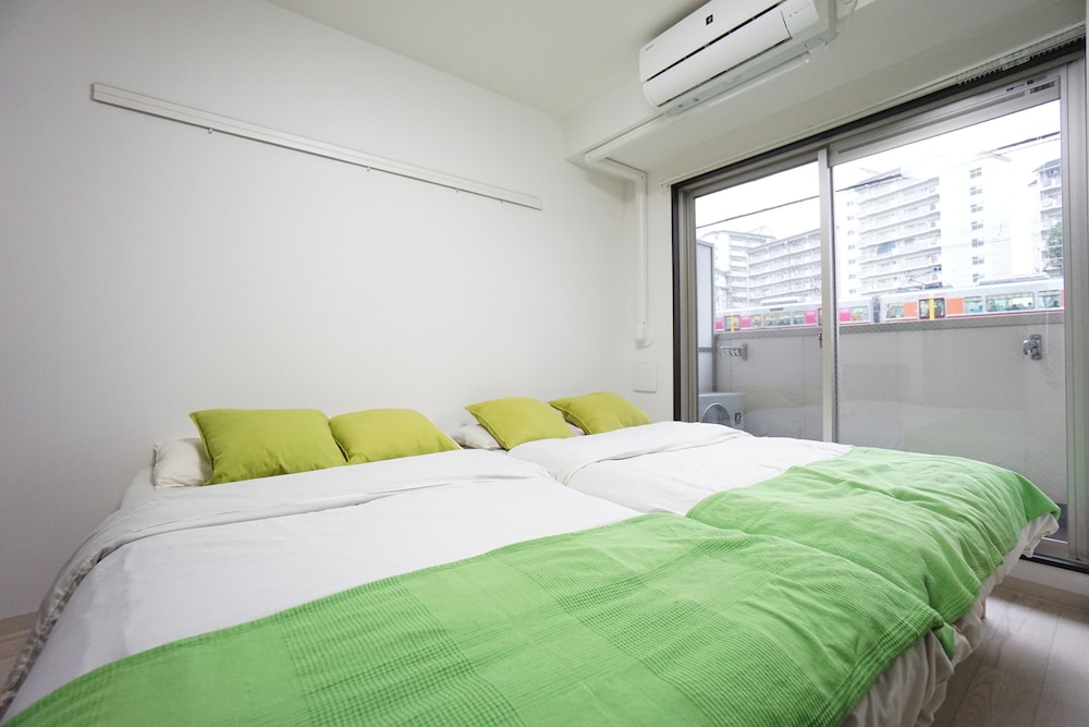 TERRY'S APARTMENT NAMBA WEST I E02C 大阪