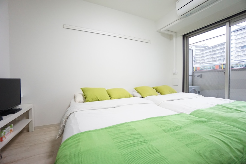 TERRY'S APARTMENT NAMBA WEST I E02C 大阪