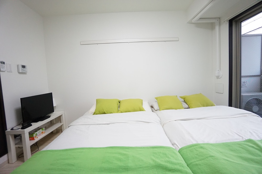 TERRY'S APARTMENT NAMBA WEST I E02C 大阪