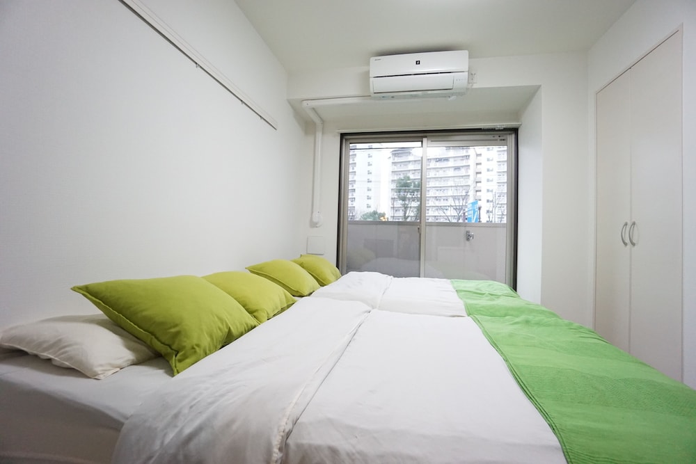 TERRY'S APARTMENT NAMBA WEST I E02C 大阪