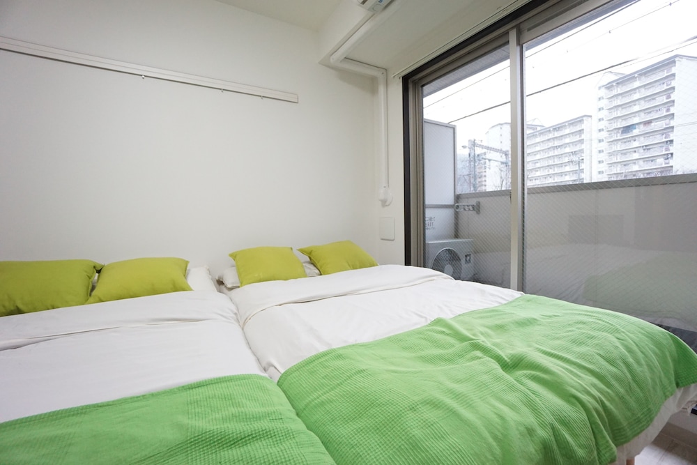 TERRY'S APARTMENT NAMBA WEST I E02C 大阪