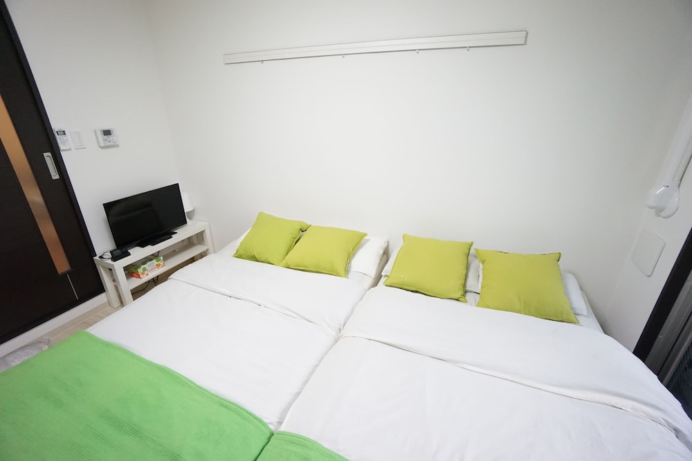 TERRY'S APARTMENT NAMBA WEST I E02C 大阪