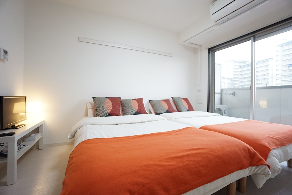 TERRY'S APARTMENT NAMBA WEST I E03C 大阪