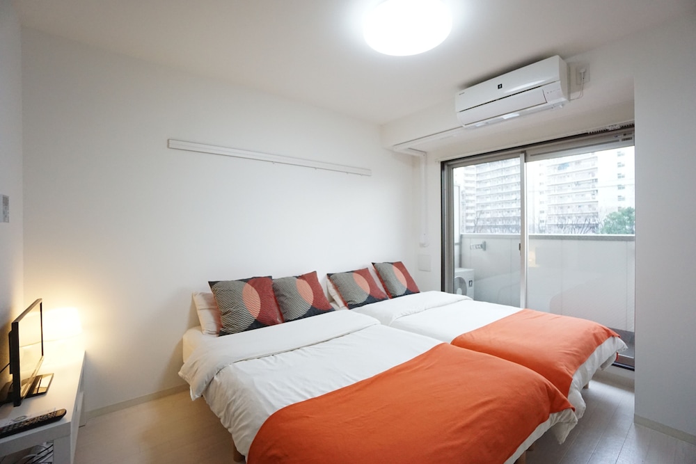 TERRY'S APARTMENT NAMBA WEST I E03C 大阪