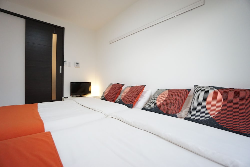 TERRY'S APARTMENT NAMBA WEST I E03C 大阪