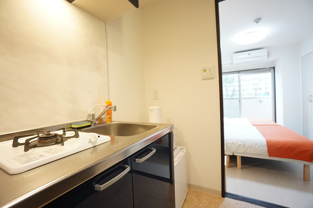 TERRY'S APARTMENT NAMBA WEST I E03C 大阪