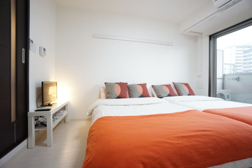 TERRY'S APARTMENT NAMBA WEST I E03C 大阪