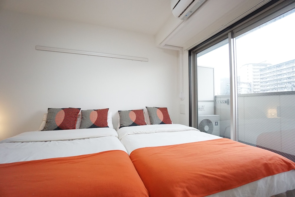 TERRY'S APARTMENT NAMBA WEST I E03C 大阪