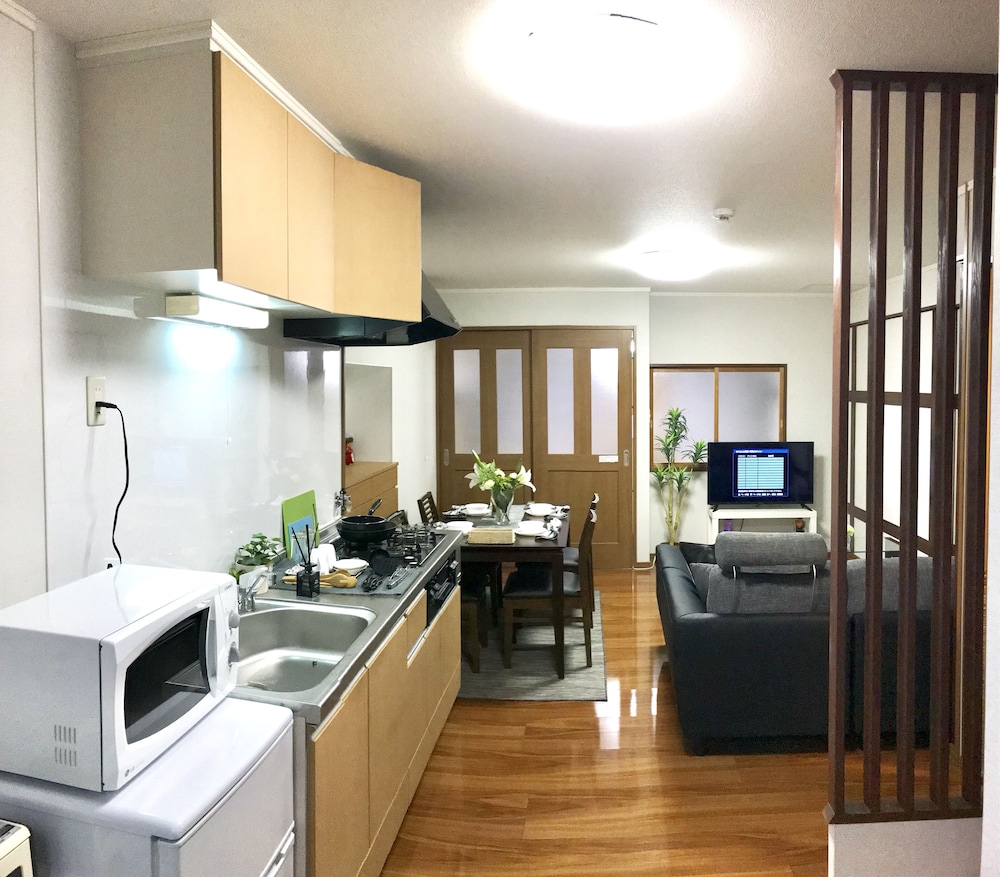 OSAKA PREMIUM HOUSE 大阪