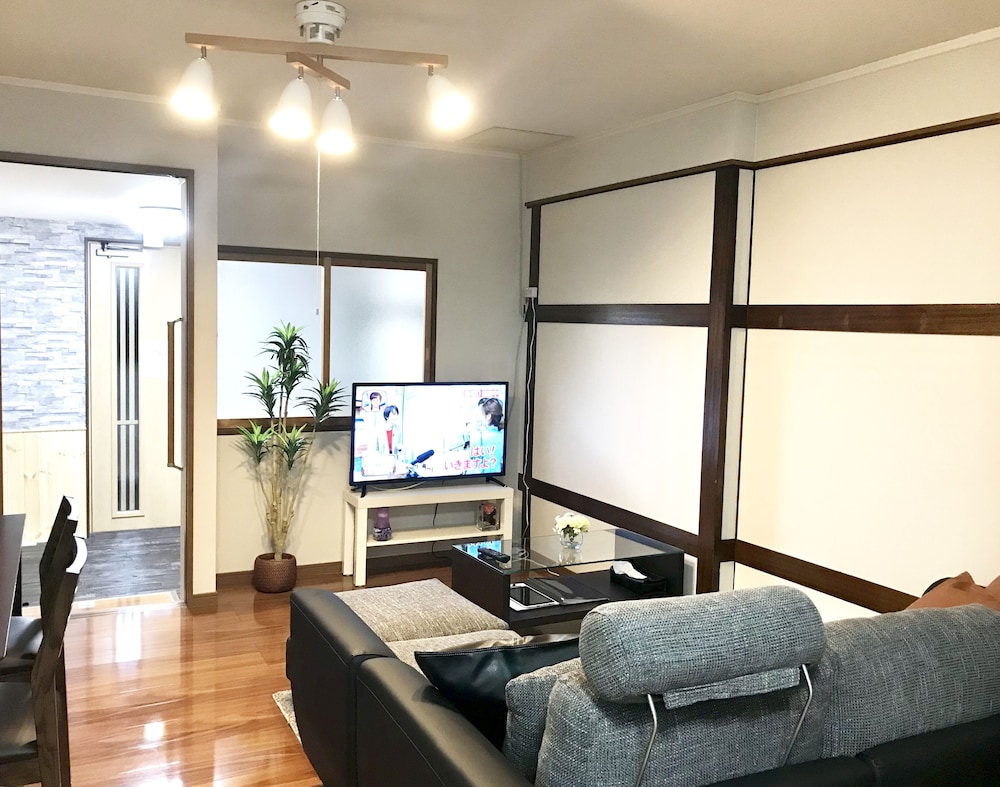 OSAKA PREMIUM HOUSE 大阪