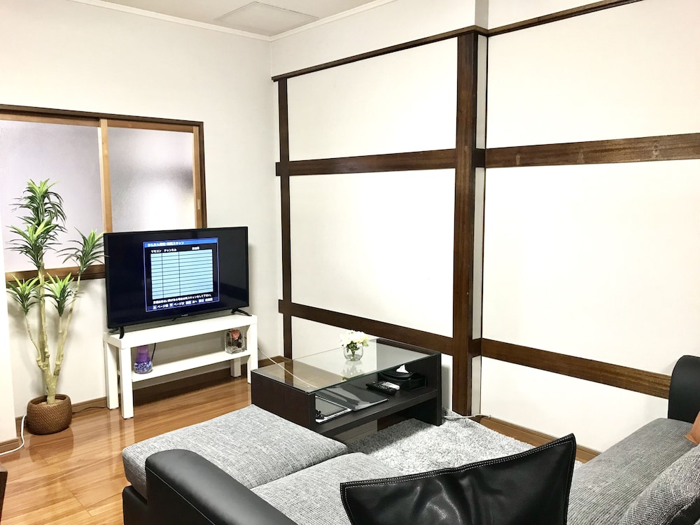 OSAKA PREMIUM HOUSE 大阪