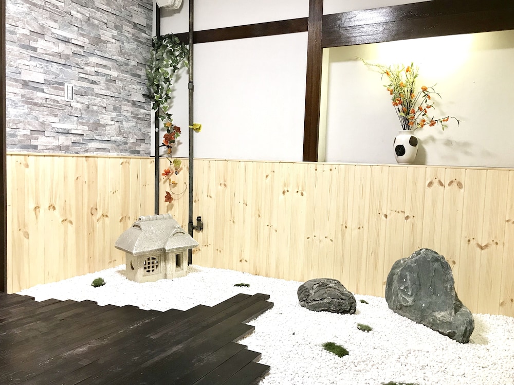 OSAKA PREMIUM HOUSE 大阪