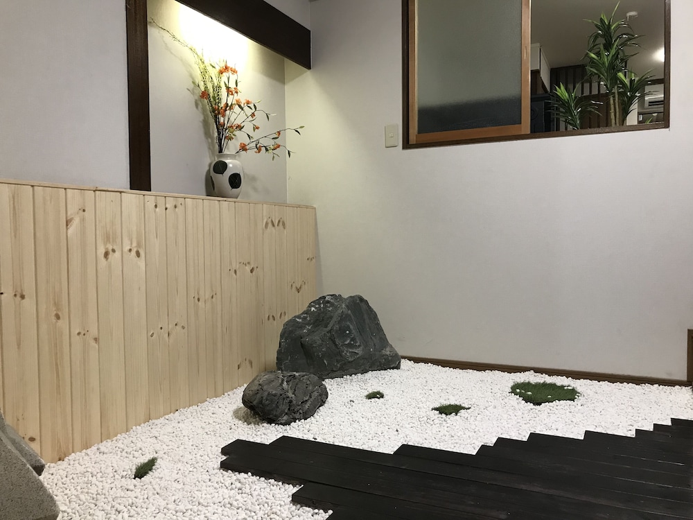 OSAKA PREMIUM HOUSE 大阪