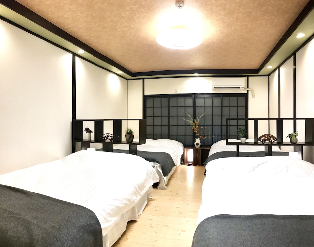 OSAKA PREMIUM HOUSE 大阪