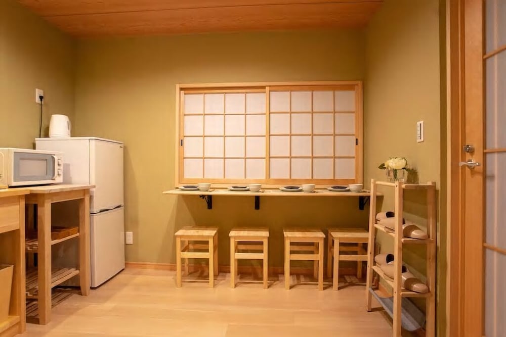TSURU INN-TSURUMIBASHI 大阪