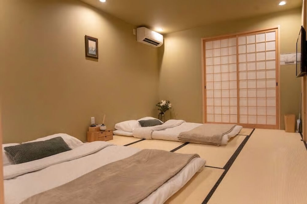 TSURU INN-TSURUMIBASHI 大阪