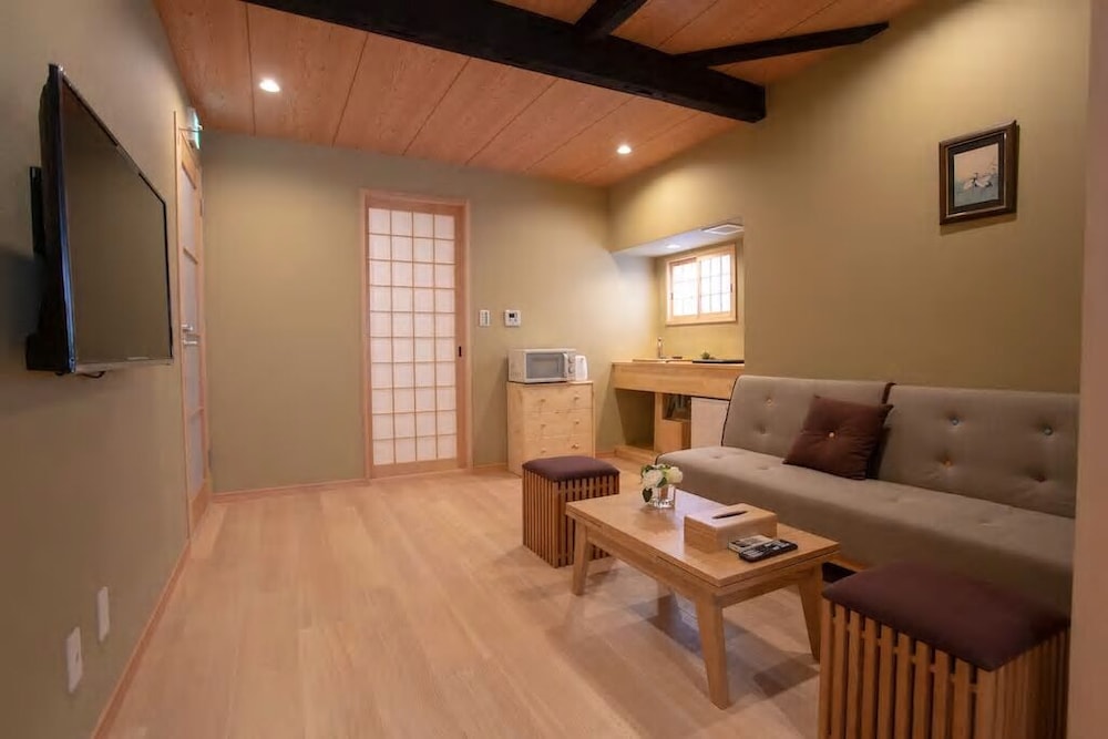 TSURU INN-TSURUMIBASHI 大阪