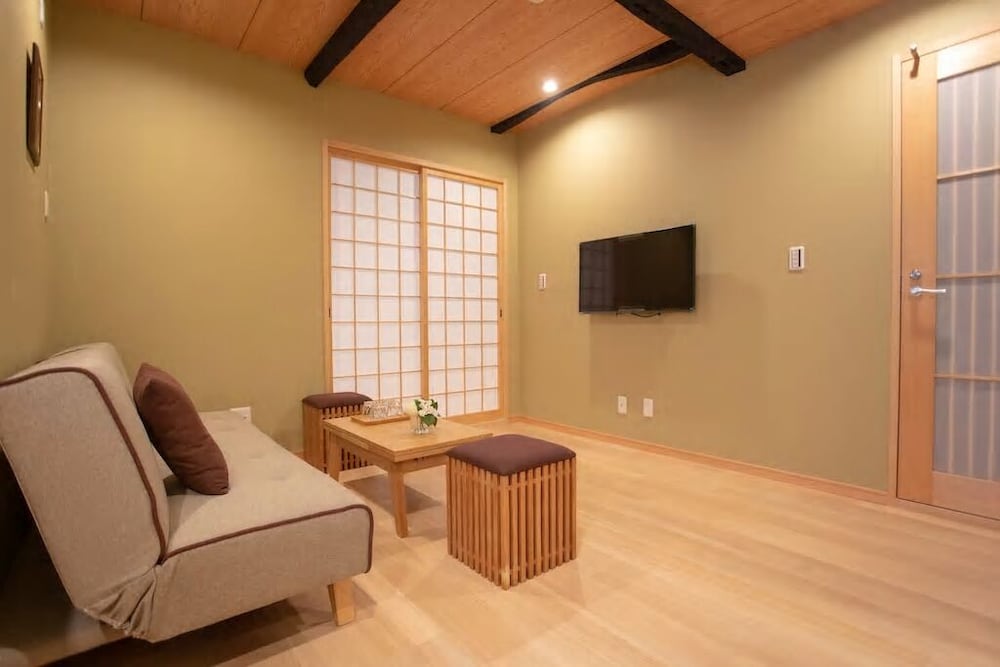 TSURU INN-TSURUMIBASHI 大阪