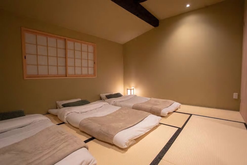 TSURU INN-TSURUMIBASHI 大阪