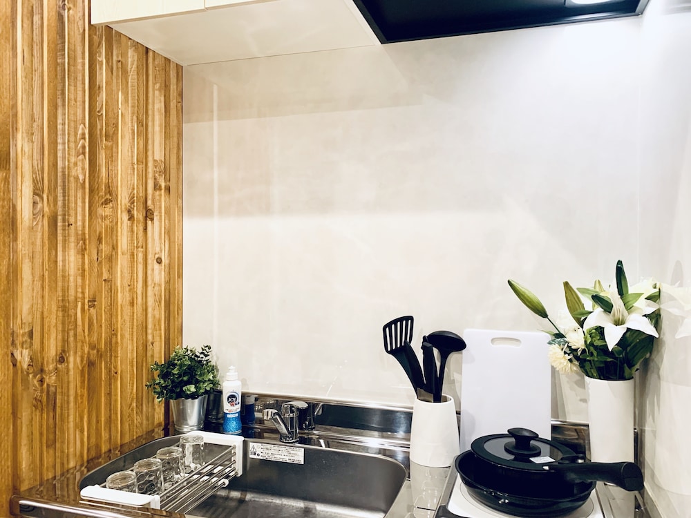 HANAZONOMINAMI APARTMENT 102 大阪