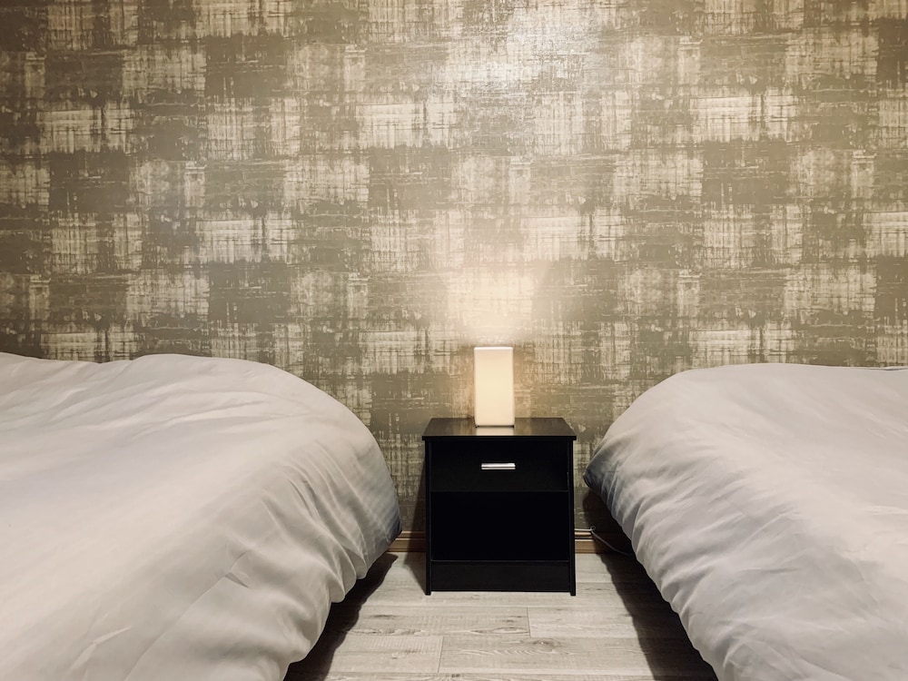 HANAZONOMINAMI APARTMENT 102 大阪