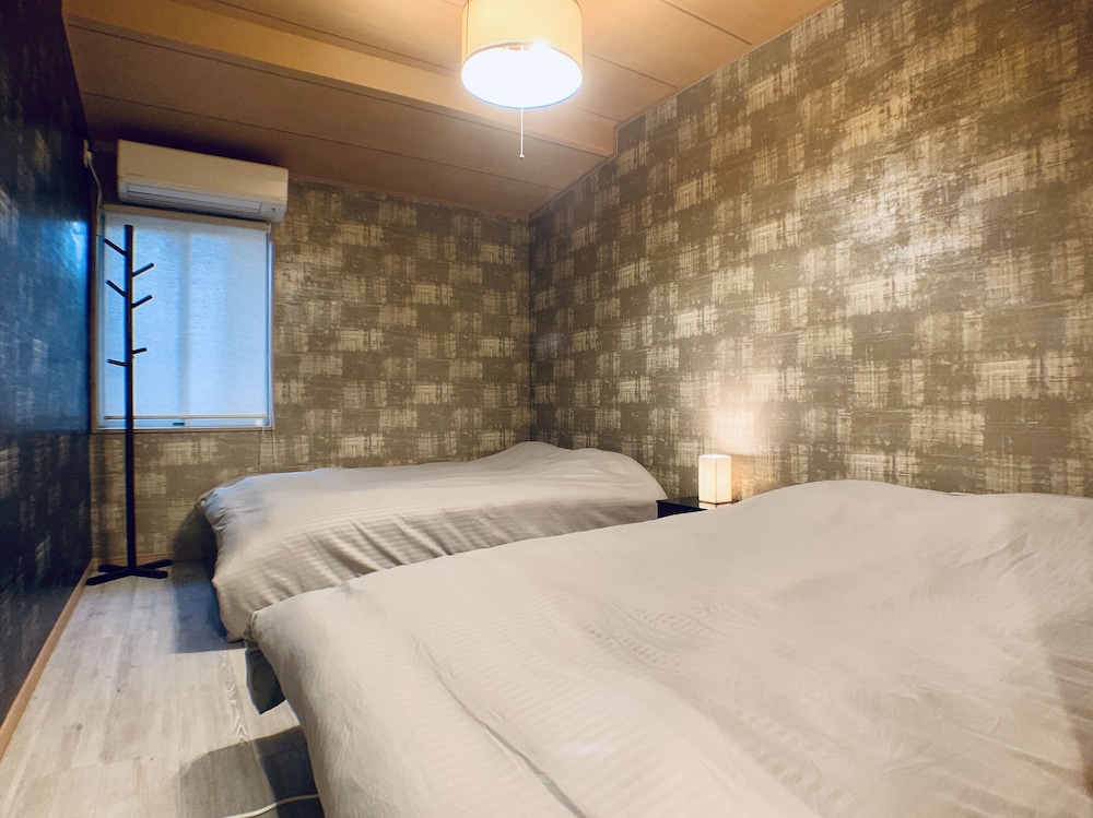 HANAZONOMINAMI APARTMENT 102 大阪