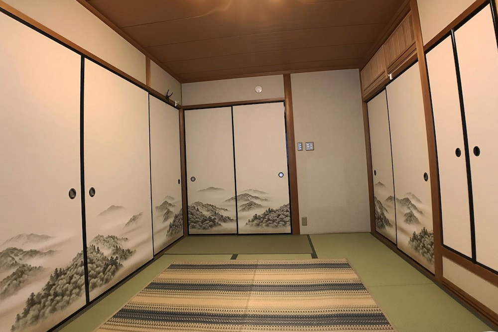 NAKAGAWA'S COZY HOUSE 大阪