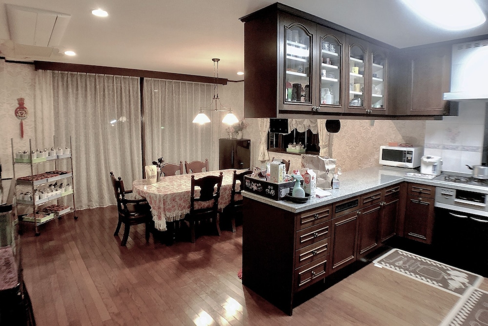 NAKAGAWA'S COZY HOUSE 大阪