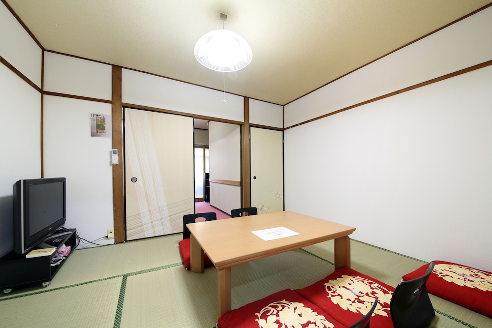 EX TWO-STORY OLD PRIVATE HOUSE MATSUBARA 大阪