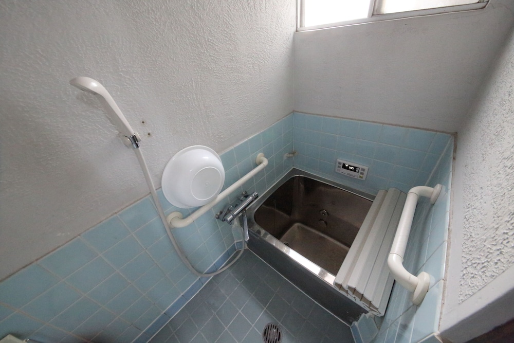 EX TWO-STORY OLD PRIVATE HOUSE MATSUBARA 大阪