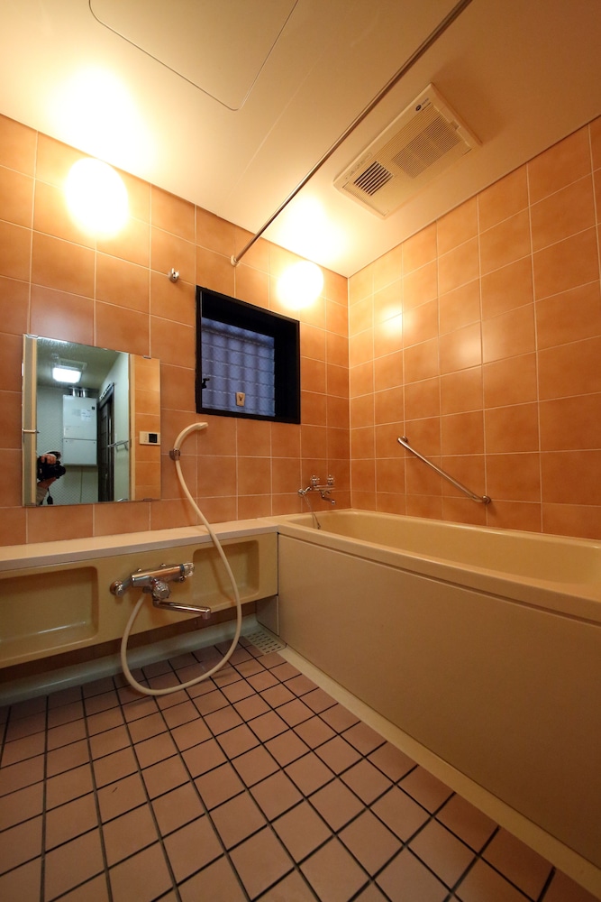 EXSAISON HOUSE MATSUYAMACHI 3-6F 大阪