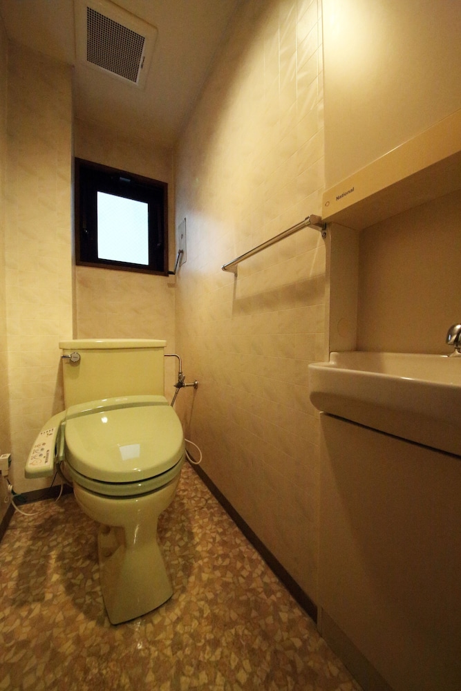 EXSAISON HOUSE MATSUYAMACHI 3-6F 大阪